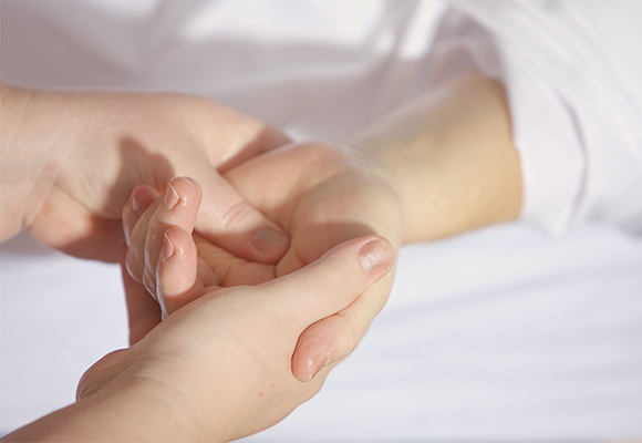 shiatsu hand massage close up